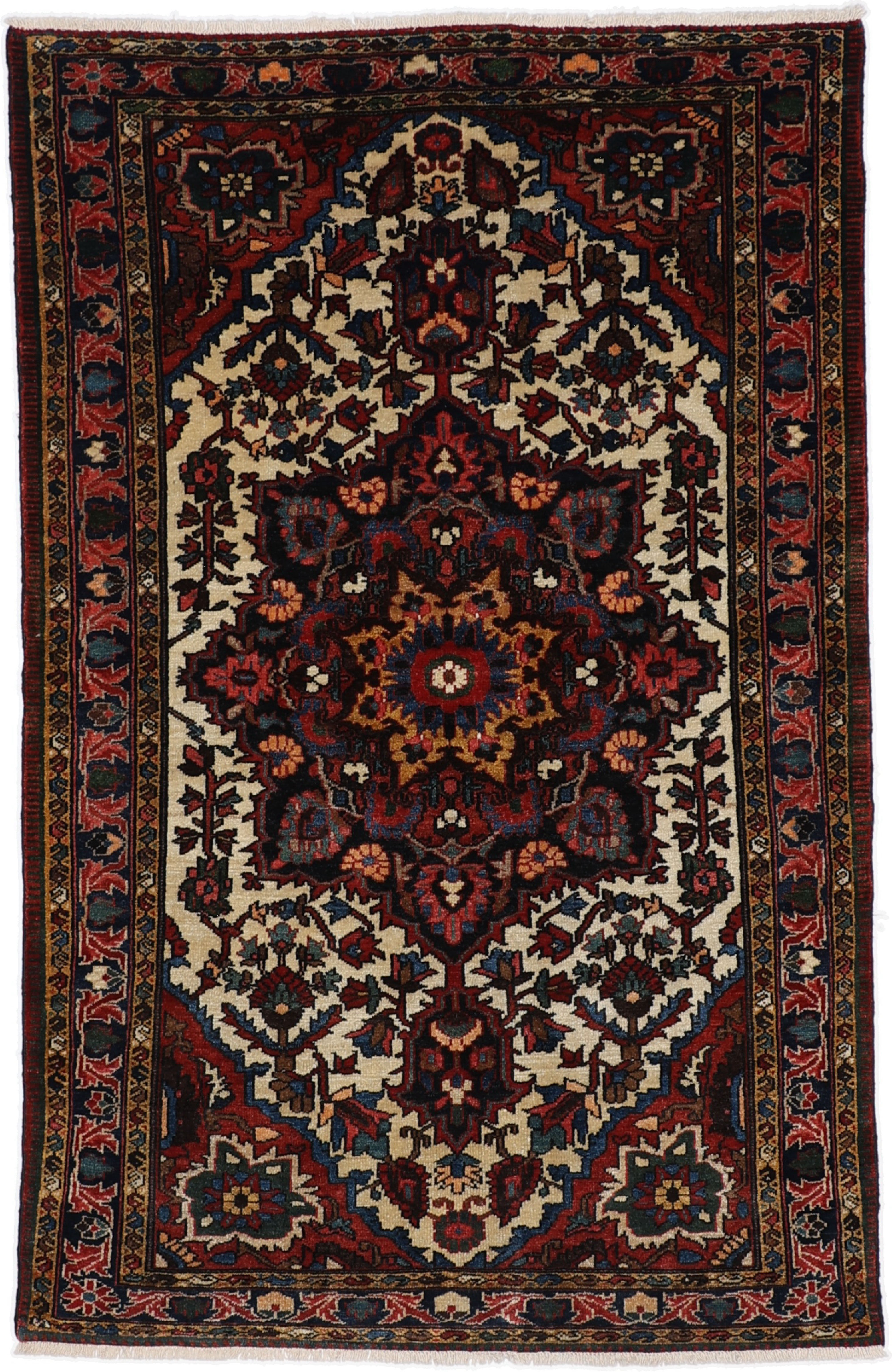 Antik Szőnyegek - Bakhtiar 133 x 205 cm