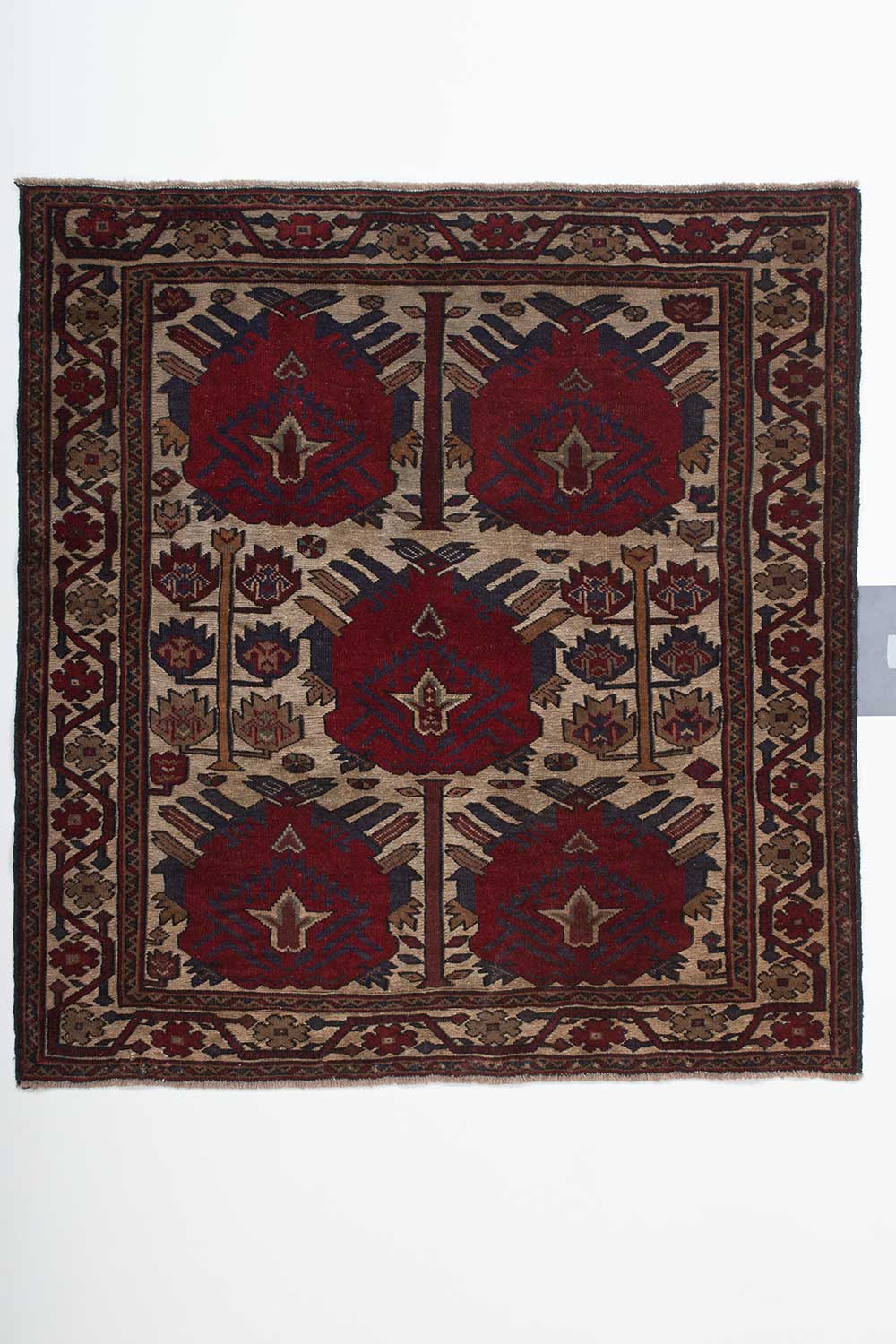 Matta 140x140 - Belutsch 130 x 137 cm