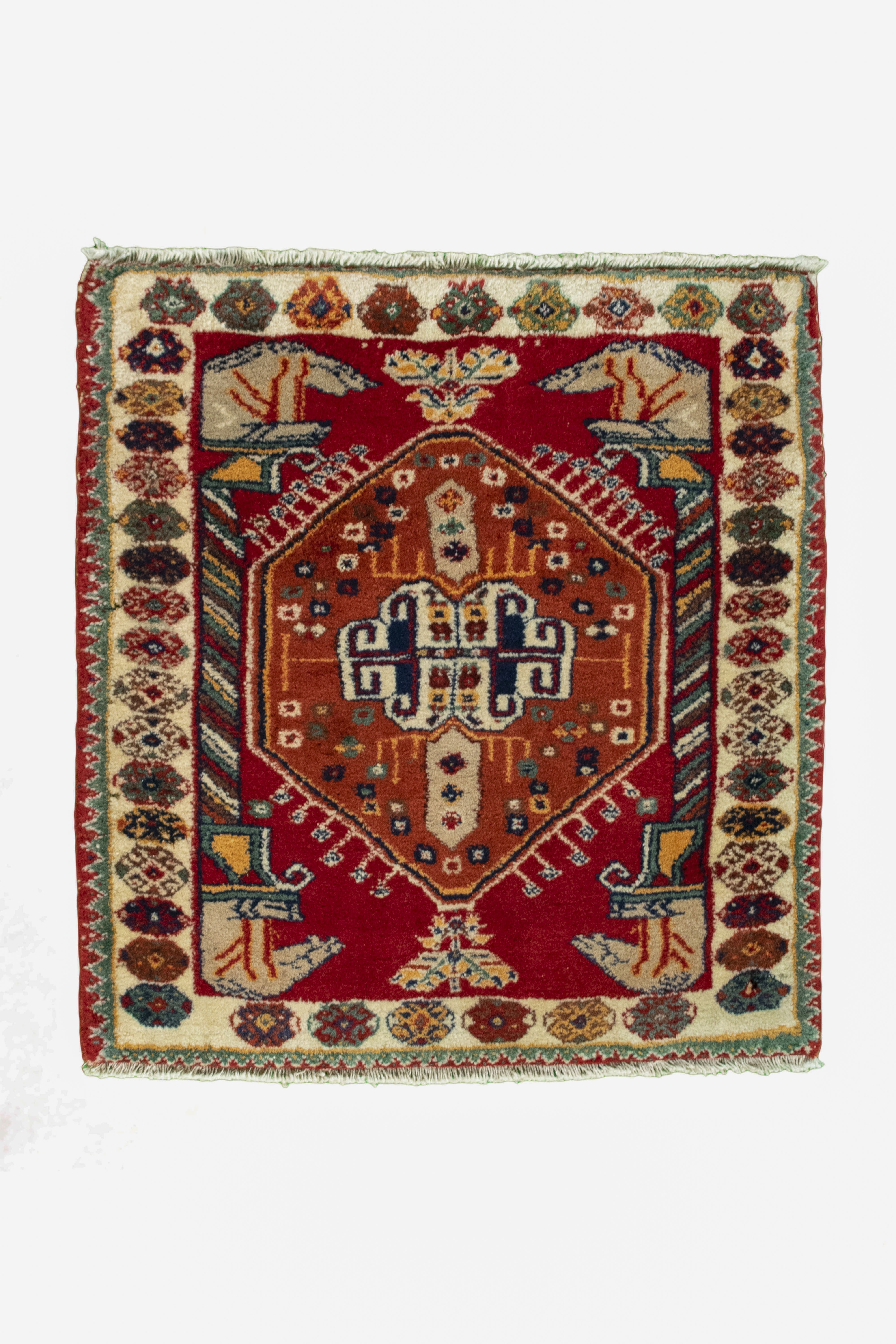 Square Rugs - Shiraz 61 x 65 cm
